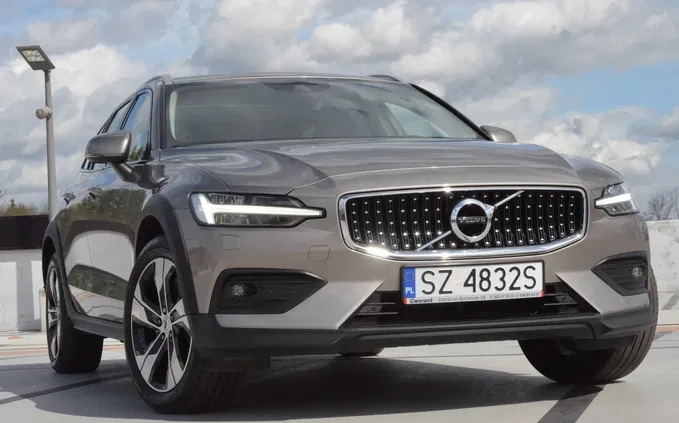 volvo Volvo V60 Cross Country cena 135900 przebieg: 175000, rok produkcji 2021 z Zabrze